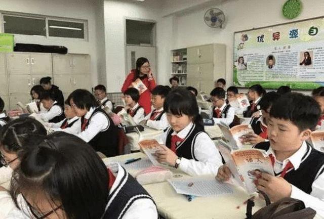 一骑红尘妃子笑，家长将“qi”读成“ji”，老师直言不懂别乱教
