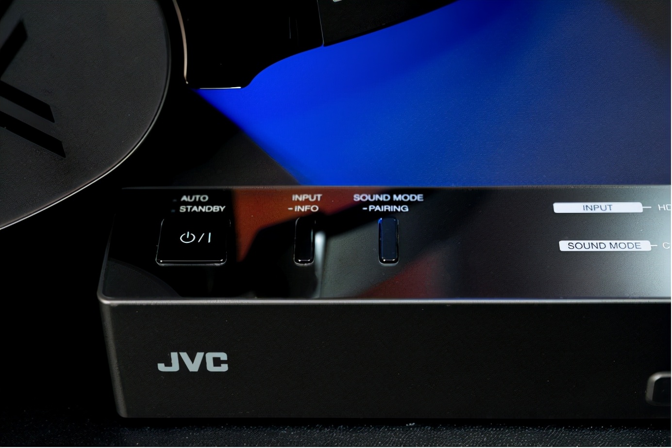 在家中坐拥私人影院？JVC EXOFIELD XP-EXT1全景声耳机系统体验