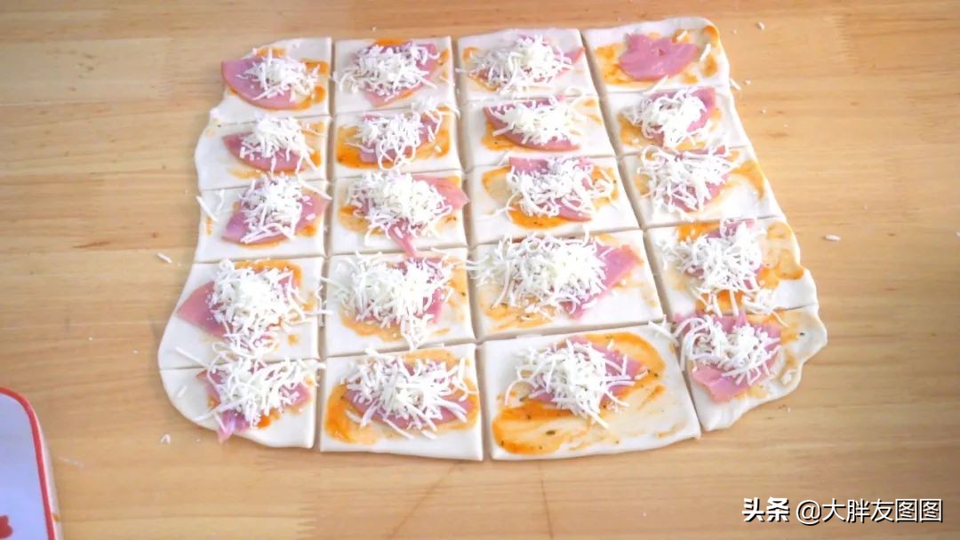 撕着吃的披萨，你尝过吗？真的很简单，不好吃你来打我