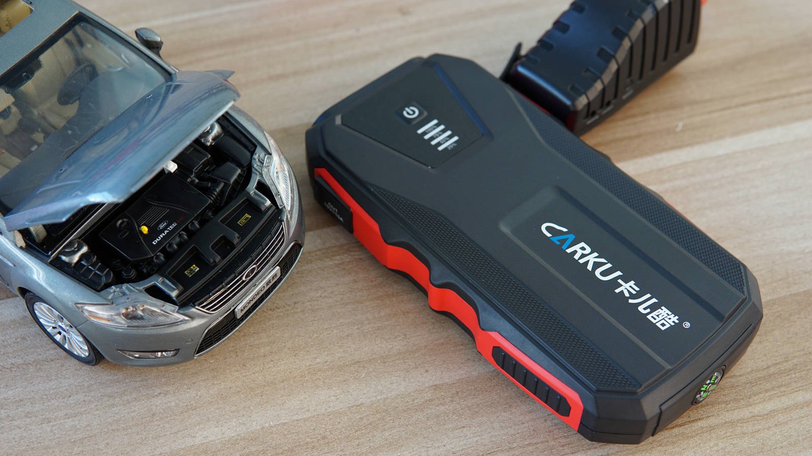 买应急启动电源是交智商税？卡儿酷汽车启动电源告诉你答案