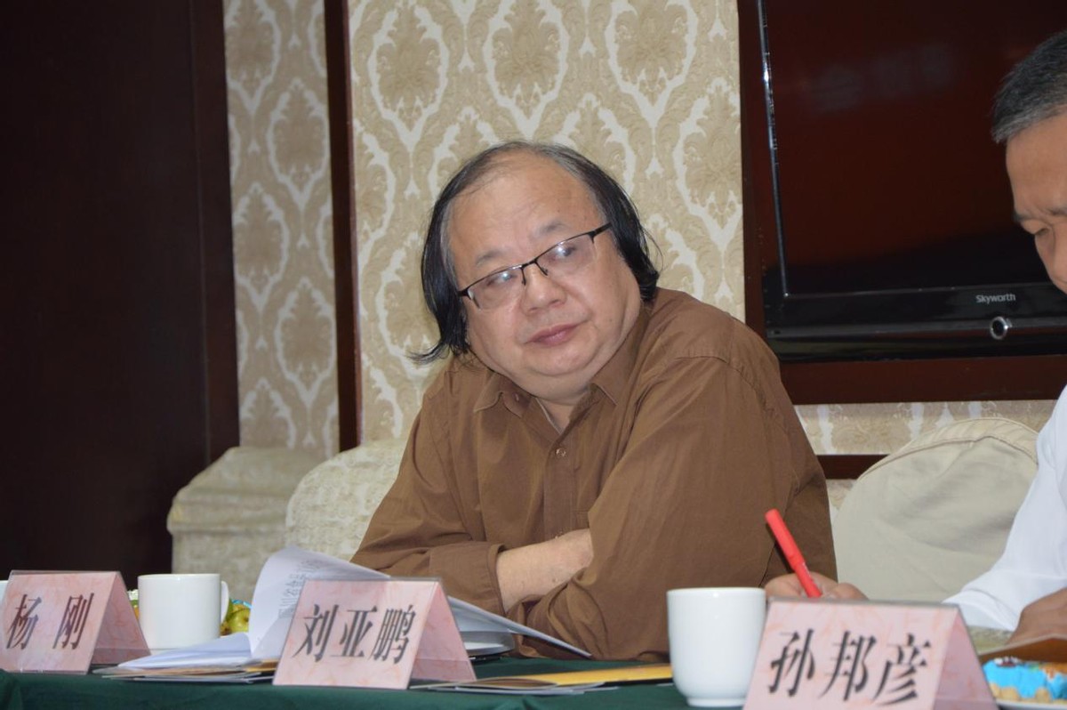 杜甫家国宴精品菜研讨会在蓉举行