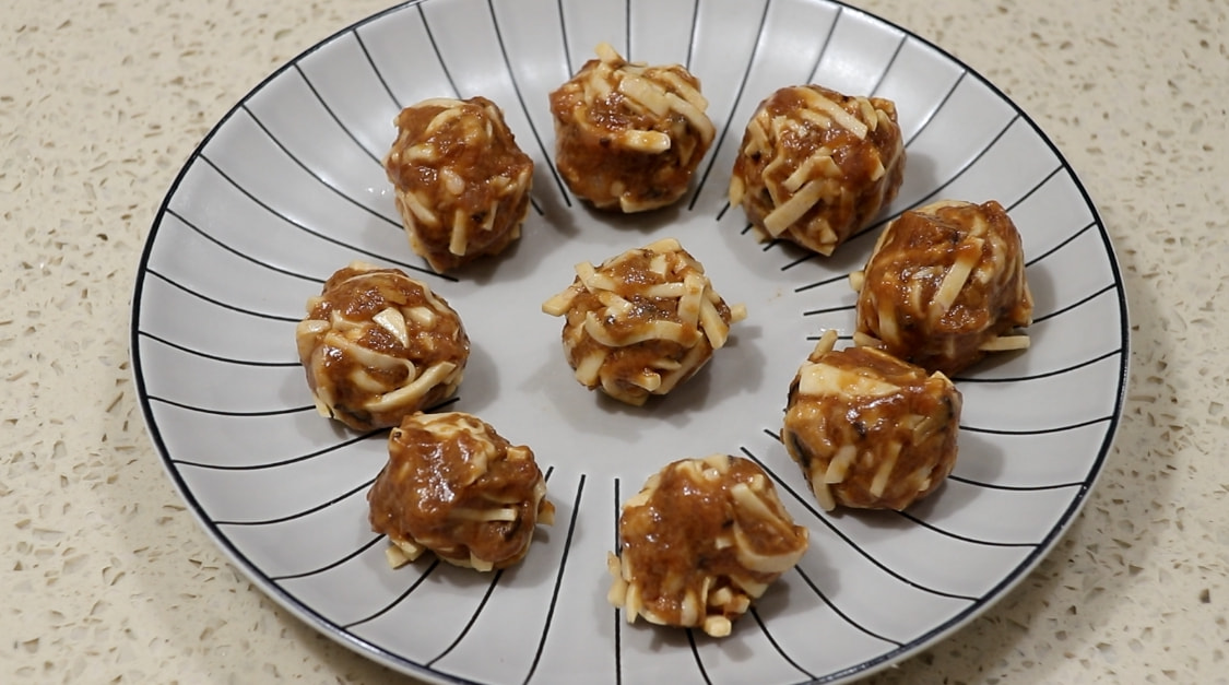 冬季要多吃芋头，吃南瓜冬瓜不如吃它，不用油炸，营养又美味