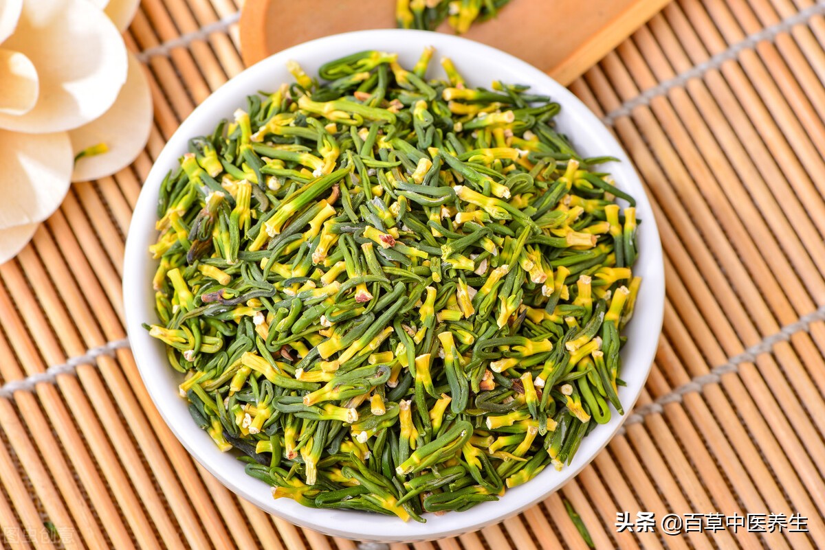 莲子心的功效与作用及食用方法,莲子芯茶泡水喝的副作用