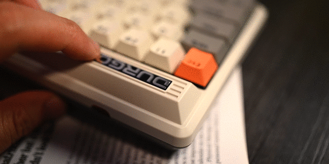 几把国外的复古机械键盘，还有国货杜伽FUSION