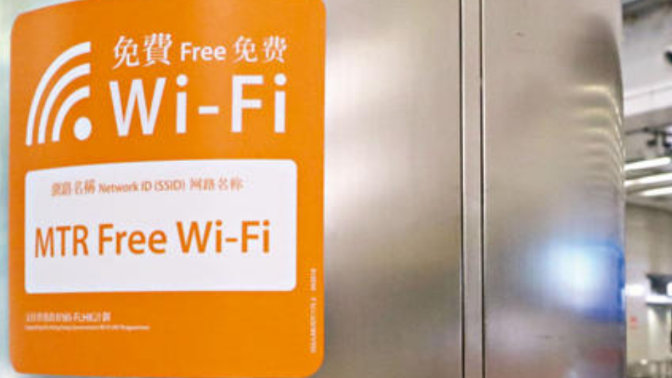 高铁上明明有WiFi，为何只能连接不能用？列车长说出实情