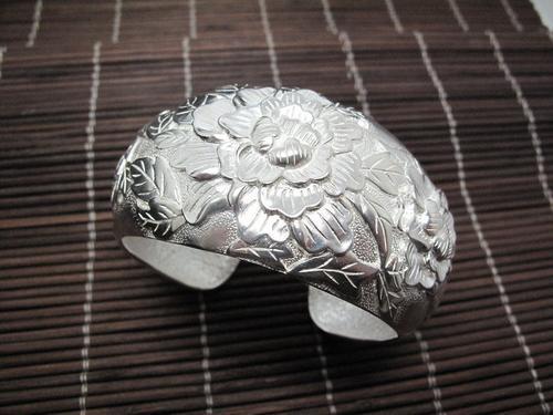 银子发黑怎么清洗(银饰性价比高样子不俗,脏了怎么清洗?