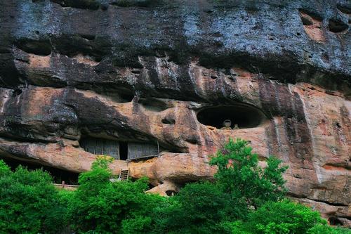 龙虎山悬棺未解的谜团：年代距今约2600年