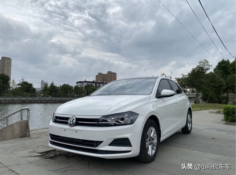 对飞度有点失望，最终选择大众POLO，自动挡低配落地9.8万