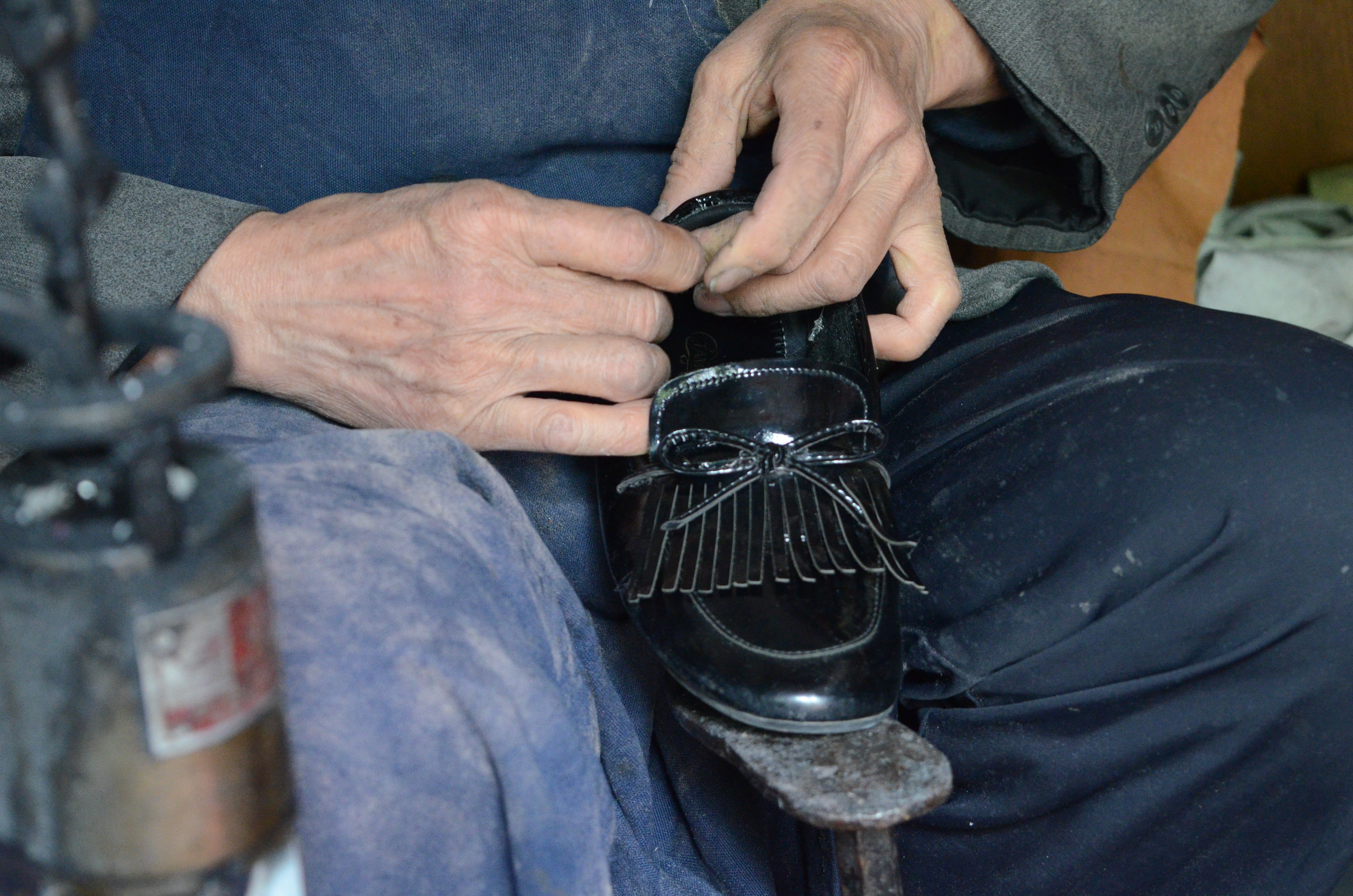 关于修鞋手艺人名人的美文 _晶羽文学网