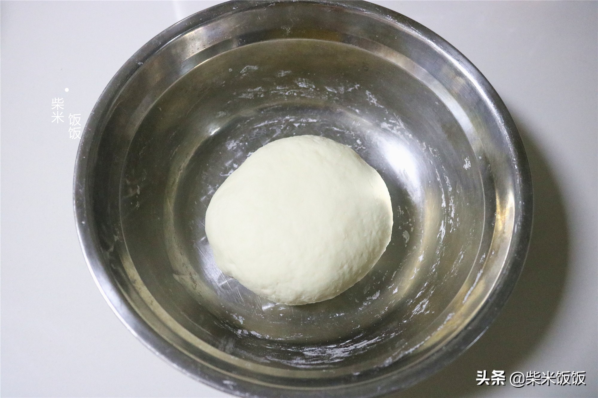 牛肉别总炖着吃了，试试这个做法，咬一口爆汁，早餐吃不错