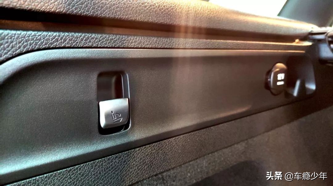 到店体验新款奔驰GLC 300 L，44.78万元你能买到什么？