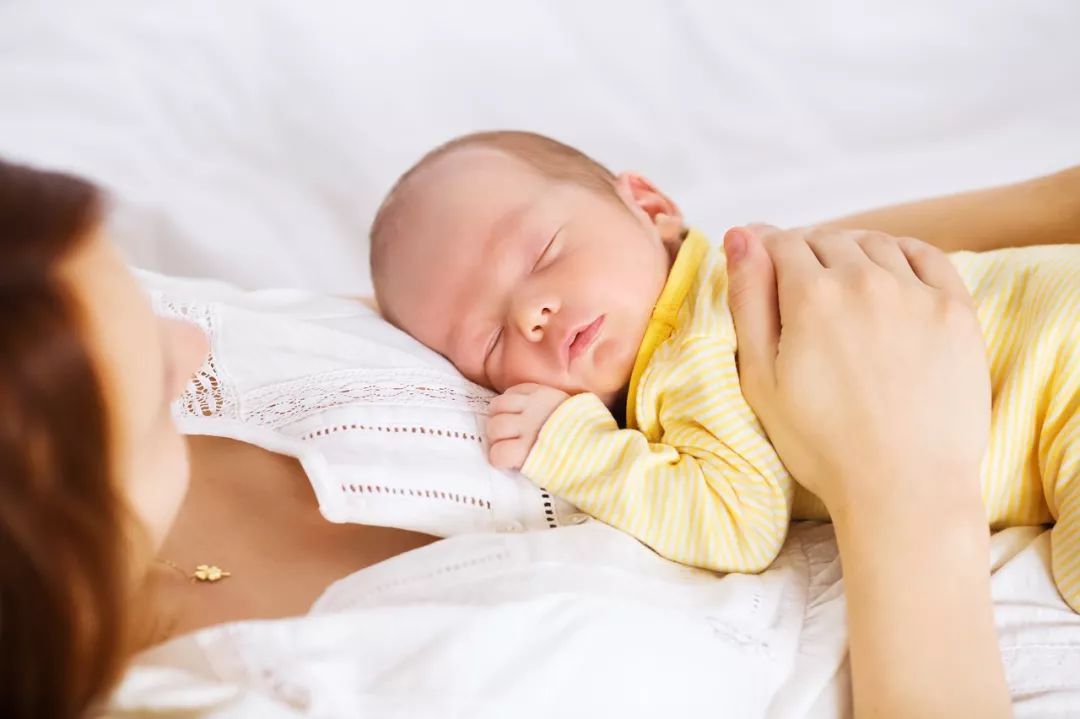 试管宝宝这个时间断母乳,免疫力会更高,宝妈恢复也更有利,不是1岁