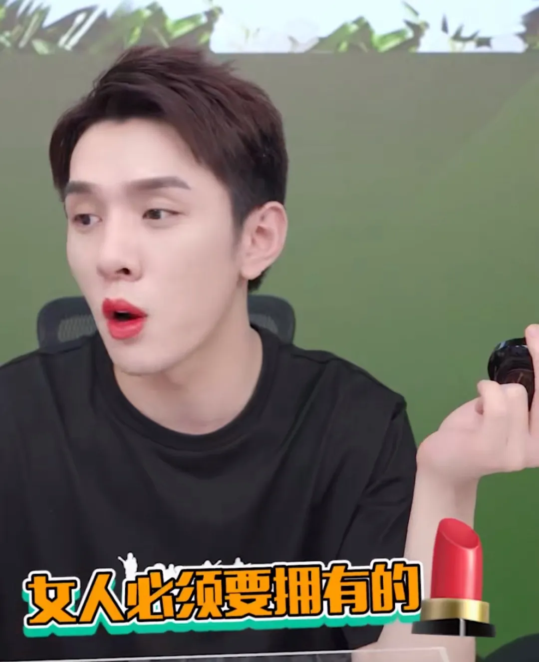 闹上热搜！李佳琦手撕国货，直播间的水比你想得还要深