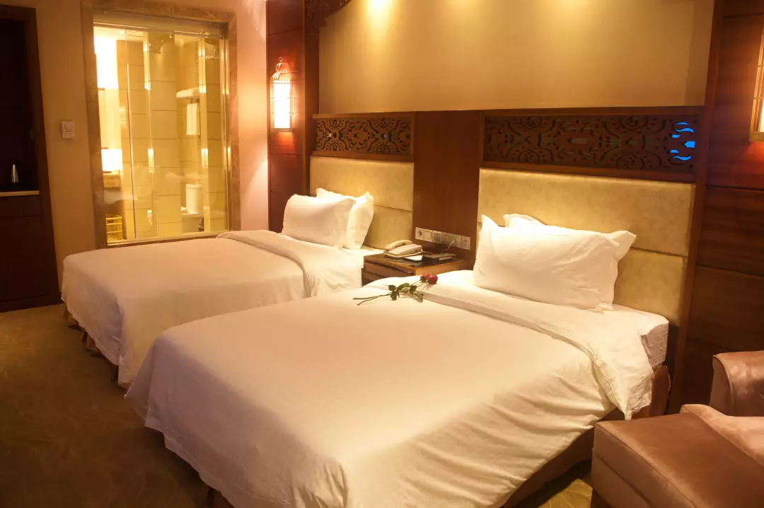 长沙到凤凰古城旅游攻略自由行(长沙张家界凤凰古城自由行攻略)