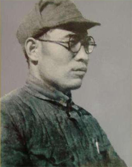 曾官至副主席的高岗，1954年吞药自尽：从高官至阶下囚的遗憾