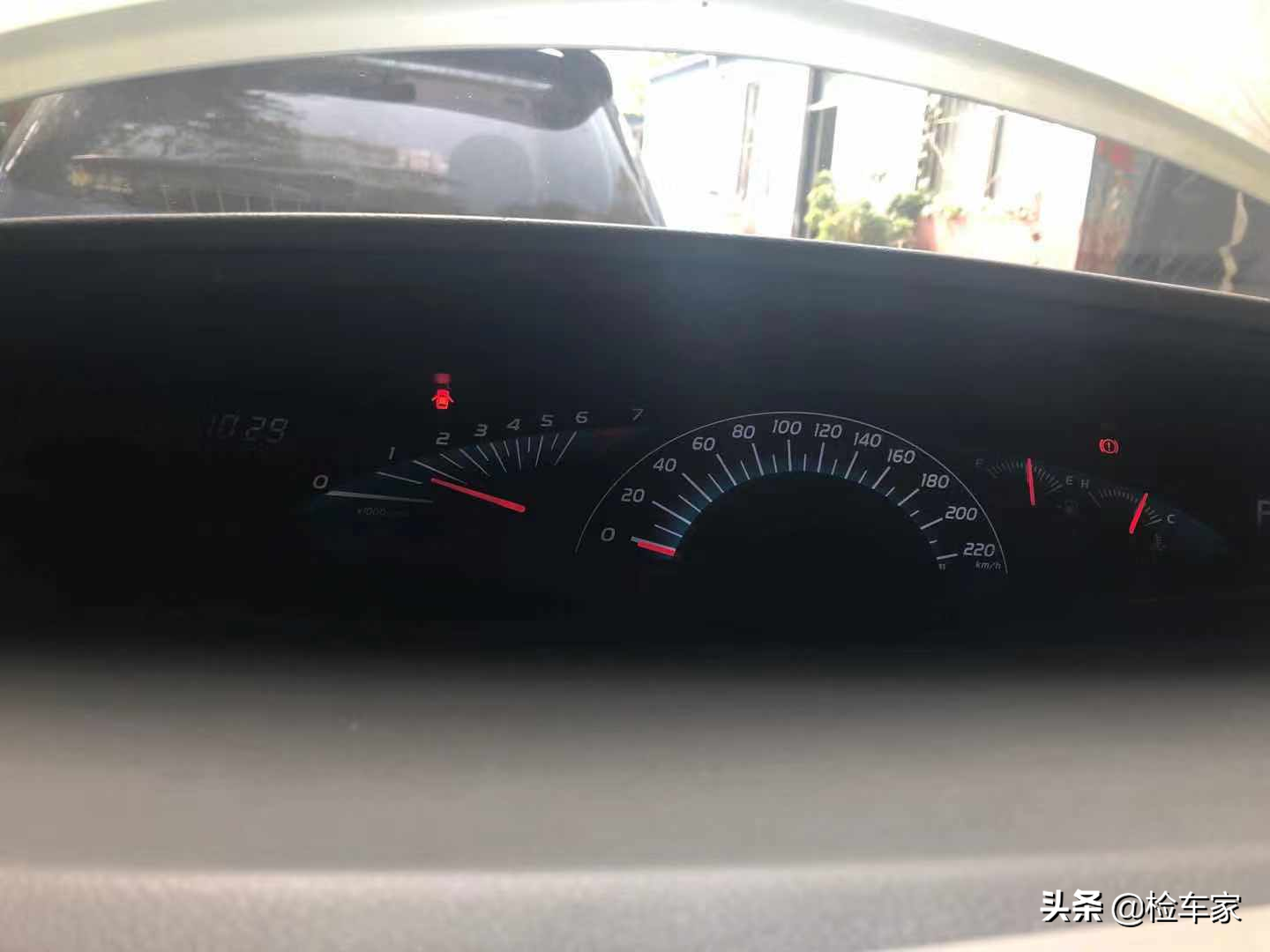 回家过年要旅游，13万买辆丰田普瑞维亚，舒适程度堪比埃尔法