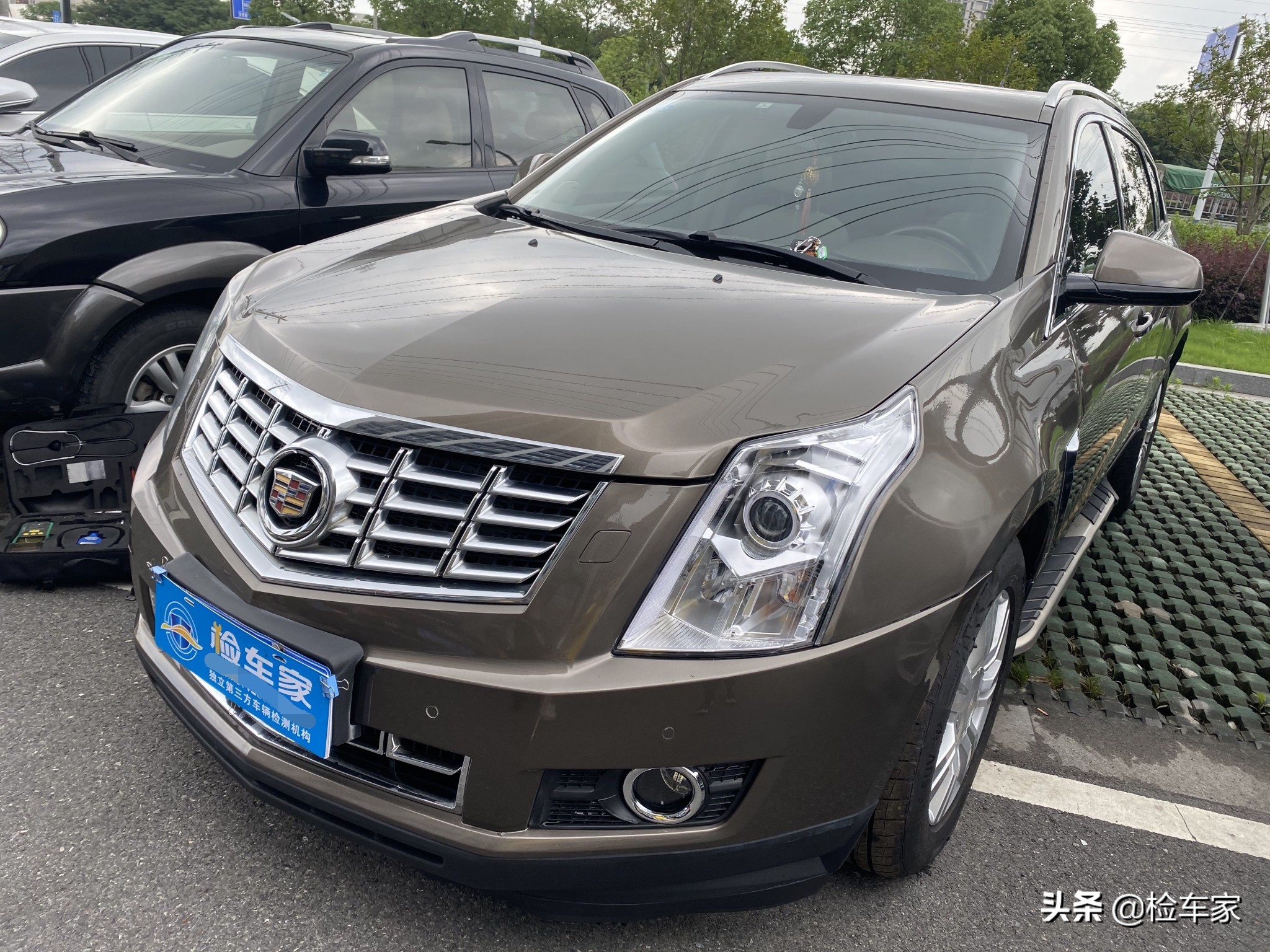 大排量进口SUV，12万买凯迪拉克SRX值不值？网友：白菜价都没人要