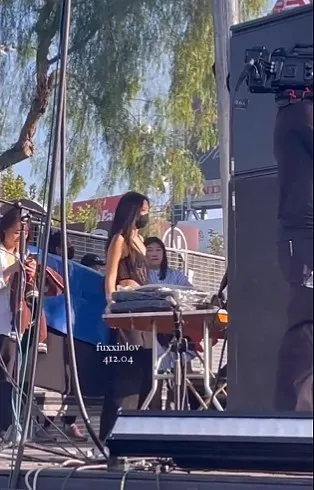 新女团成员酷似Irene?真的很像吗;BLACKPINK全员前往美国?