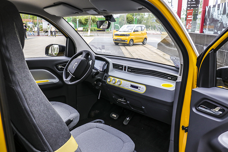 代步车除了宏光MINIEV还有谁？盘点2021年新上市的3-4万元微型车