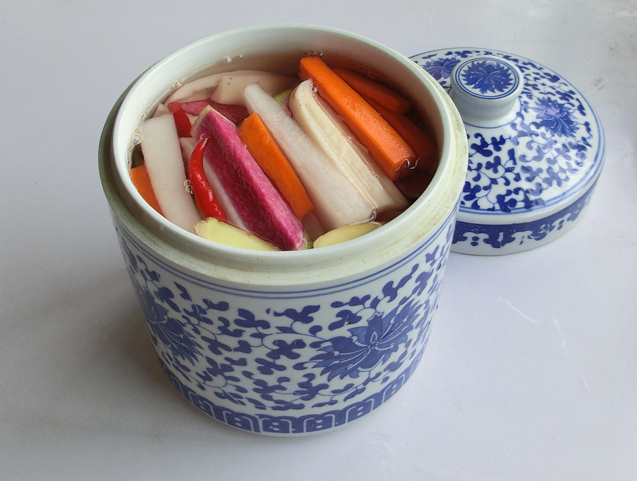 奶奶30年的开胃泡菜做法，泡一夜就能吃，方法简单，酸甜脆爽下饭