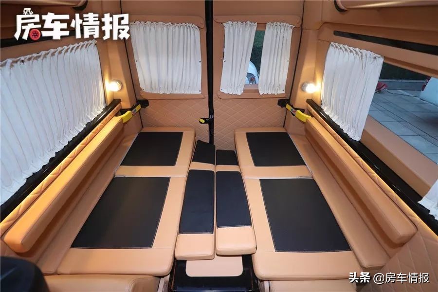 能坐6人的福特商务房车，30多万配航空座椅，内部可变床能住3口人