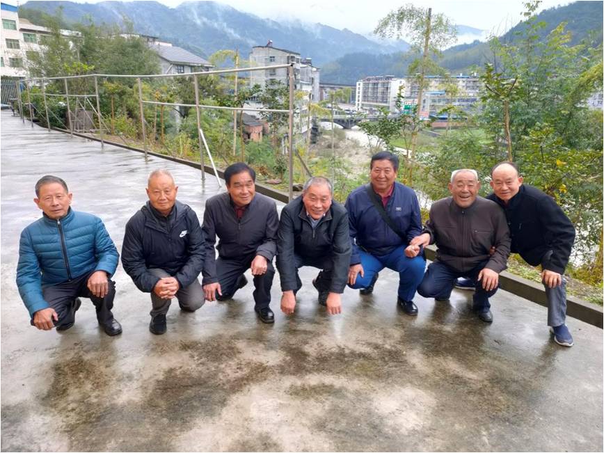重阳节里游故地了却夙愿忆当年 作者：文/铁二团姚尚明