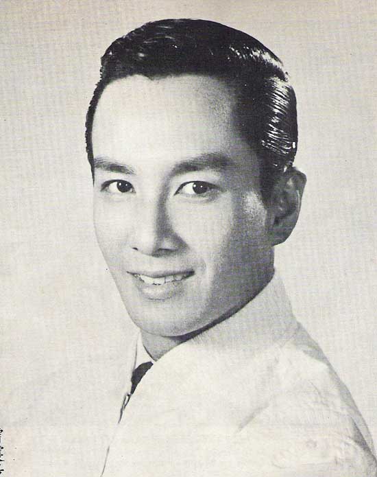 50年代,15位香港男星,昔日阳光美男如今现状迥异,有人39岁去世