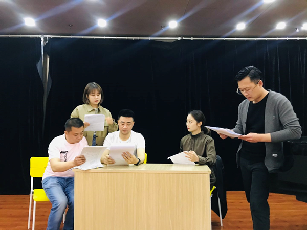 《菲菲礼品店》进入排练阶段 青年演员潇键担纲男一号