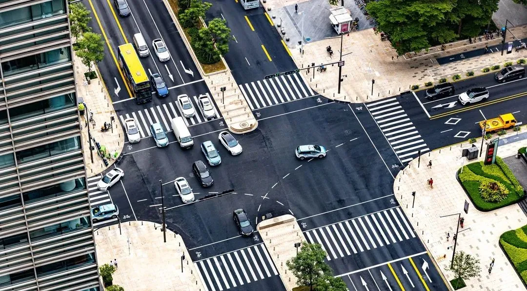 深圳車(chē)牌過(guò)戶(hù)轉(zhuǎn)讓?zhuān)ǚ蚱?、兄弟、父子之間粵B車(chē)牌轉(zhuǎn)讓可以嗎？）