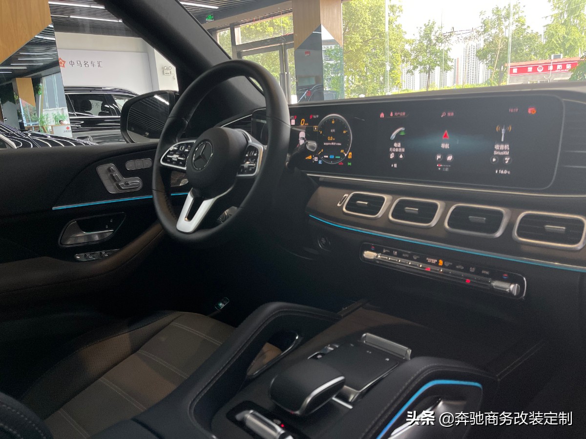 实拍加版国六奔驰gls450：运动型外观，9种配置包可选！买啥中规