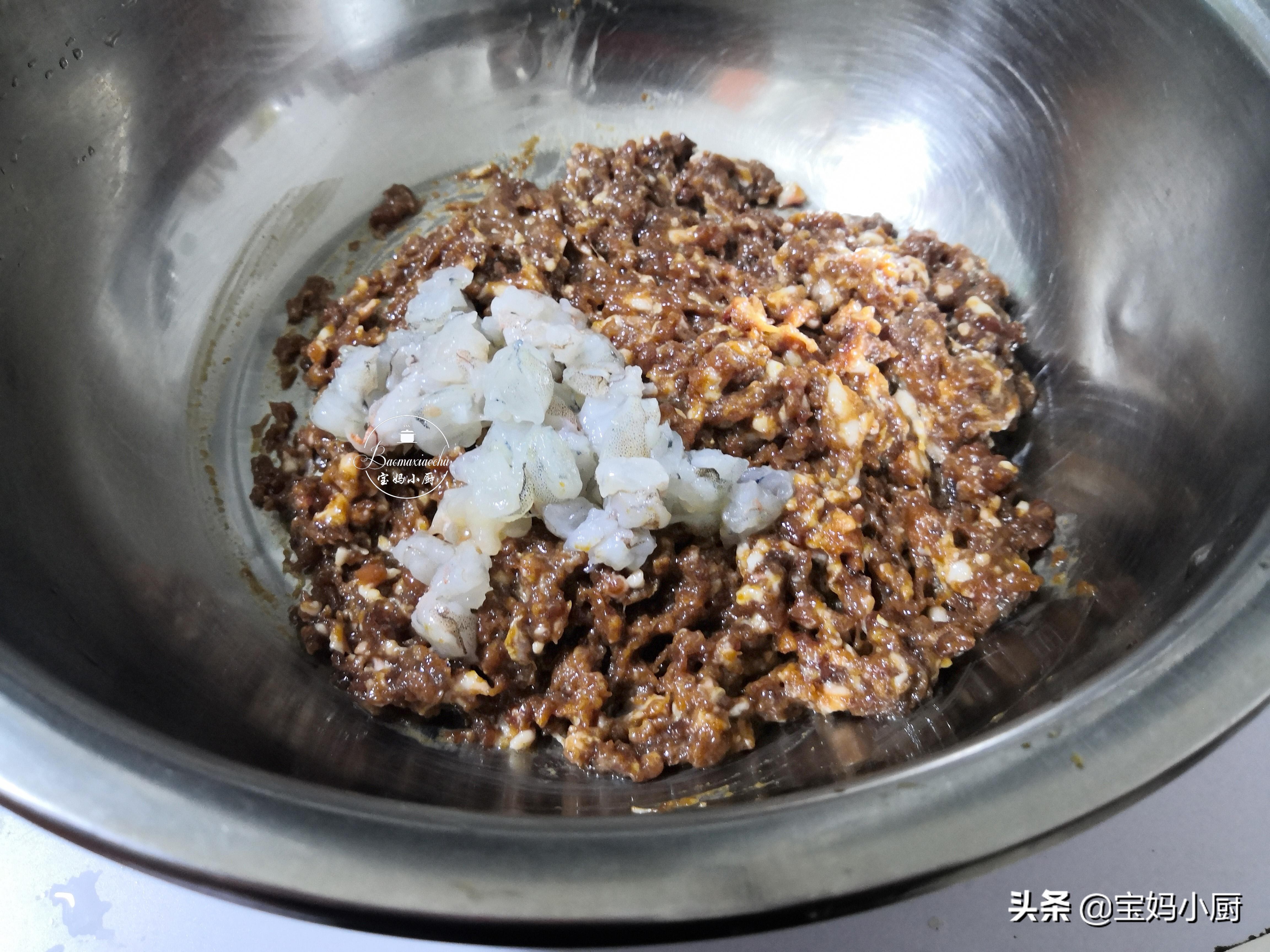 此菜常被炒着吃，包饺子才更美味，却被好多人错过了，冬季要常吃