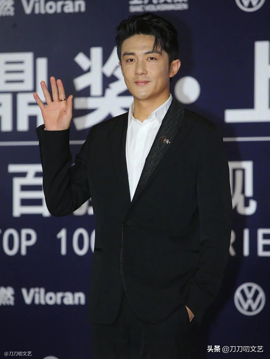 李小冉老公徐佳宁多大(李小冉的老公徐佳宁)-情感知识库-动动脑