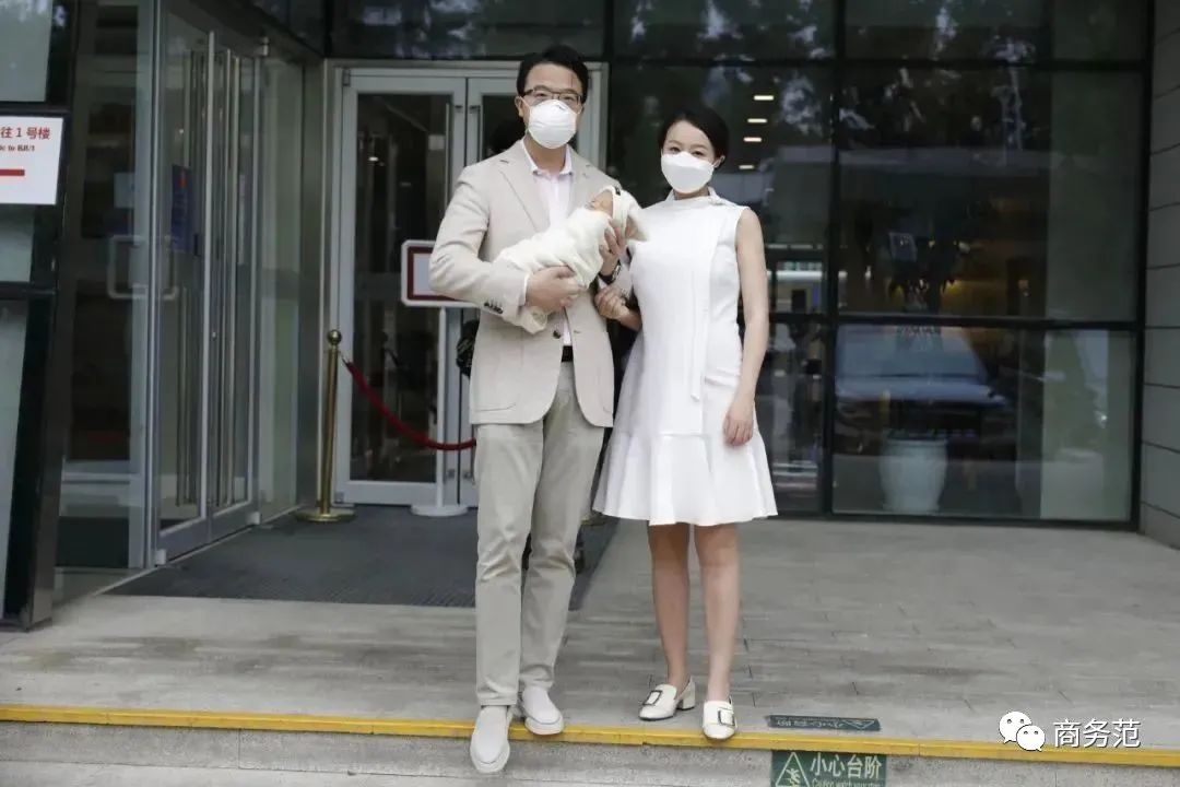 新生婴儿礼物（宝宝的新年礼物）