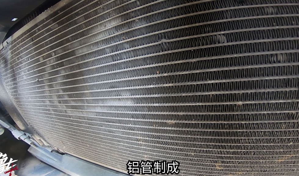 车在水里开过后，底盘有异响、动力下降、空调不给力？咋办？