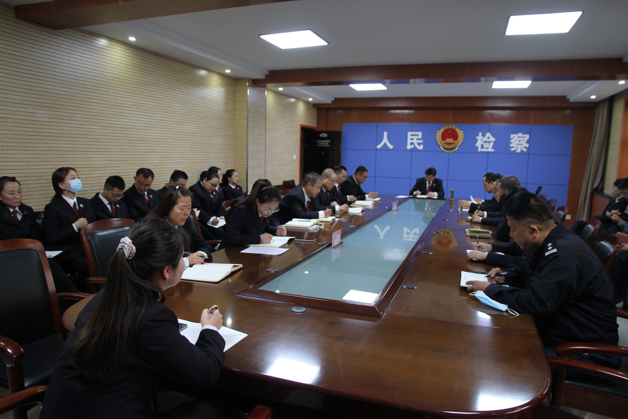 洛川县人民检察院学习潘东升先进事迹