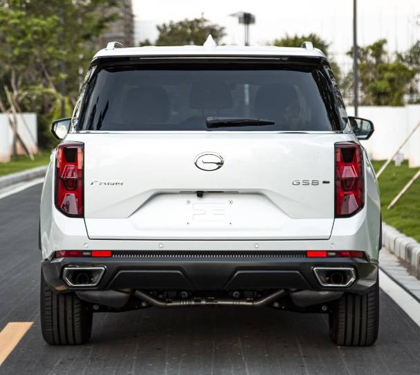 堪称“国产版汉兰达”，5米车长+丰田混动，全新传祺GS8能火吗？