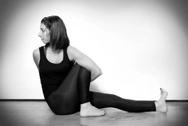 在家練瑜伽，不知道練什么？掌握這3套序列模板就夠了