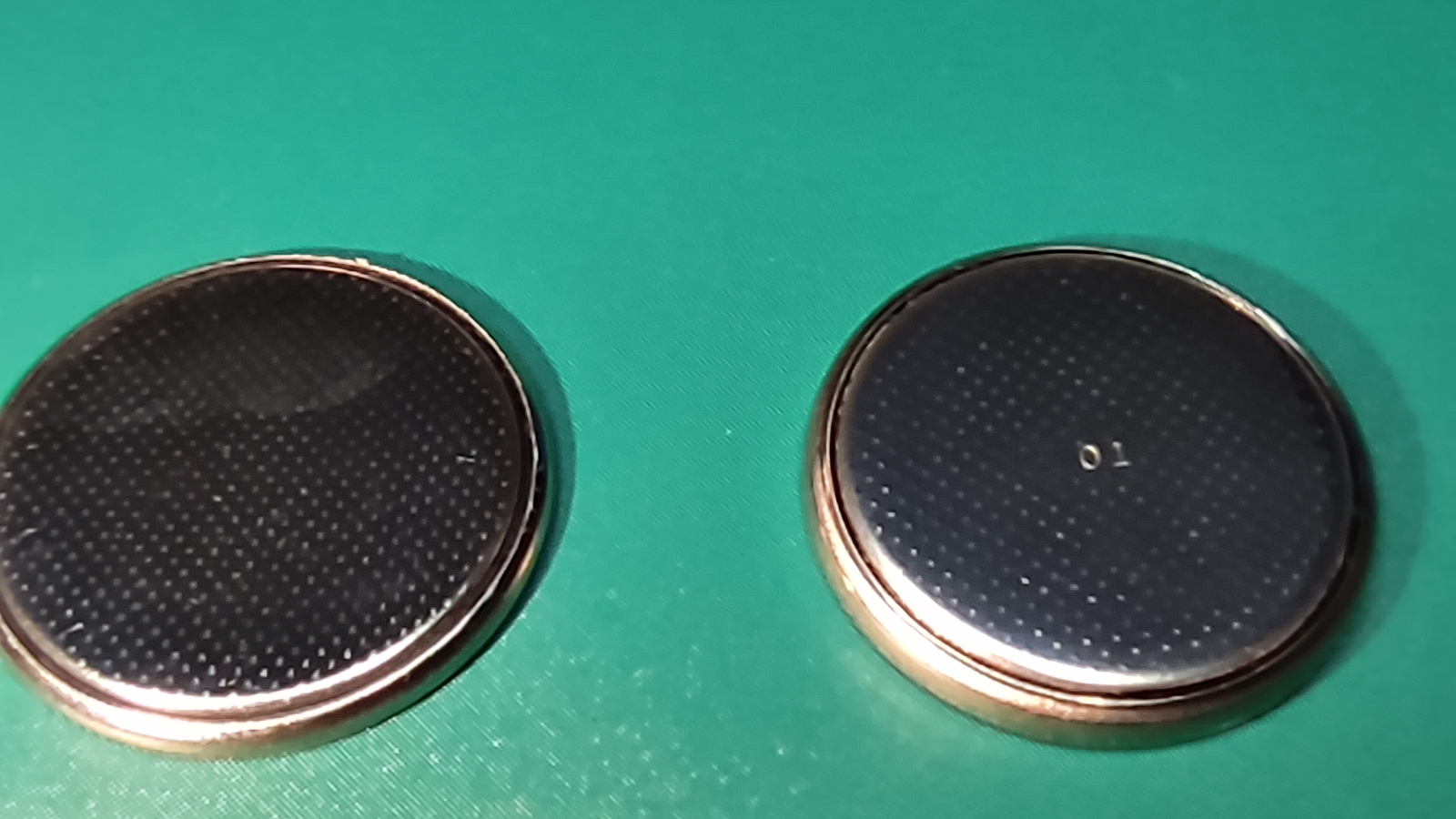 原装的遥控器电池能用6年，自己换的只能用1年，为什么？