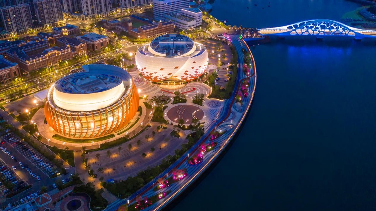 美好共建 融创青岛携手联通打造全国首个全光社区 引领未来智慧生活