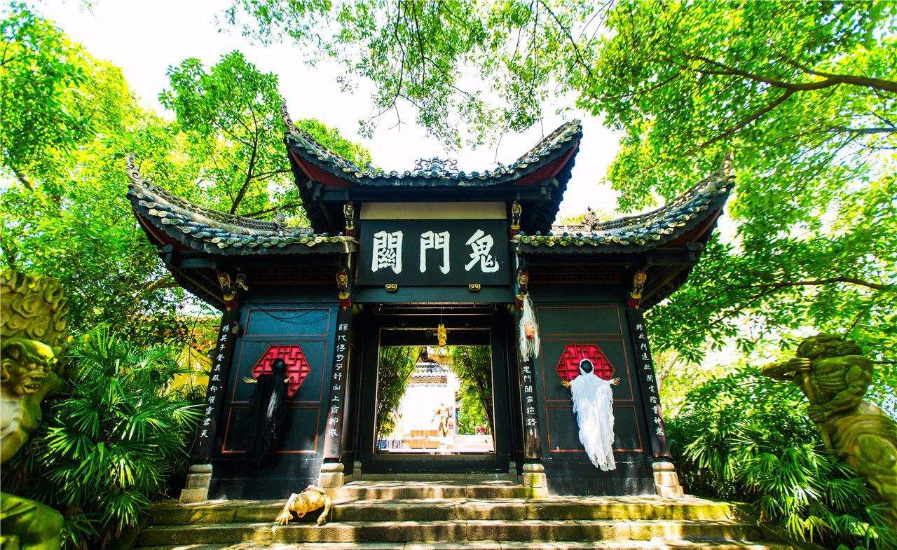 我国真正的"鬼城"景区,拥有我国最全面反映阴间的建筑群