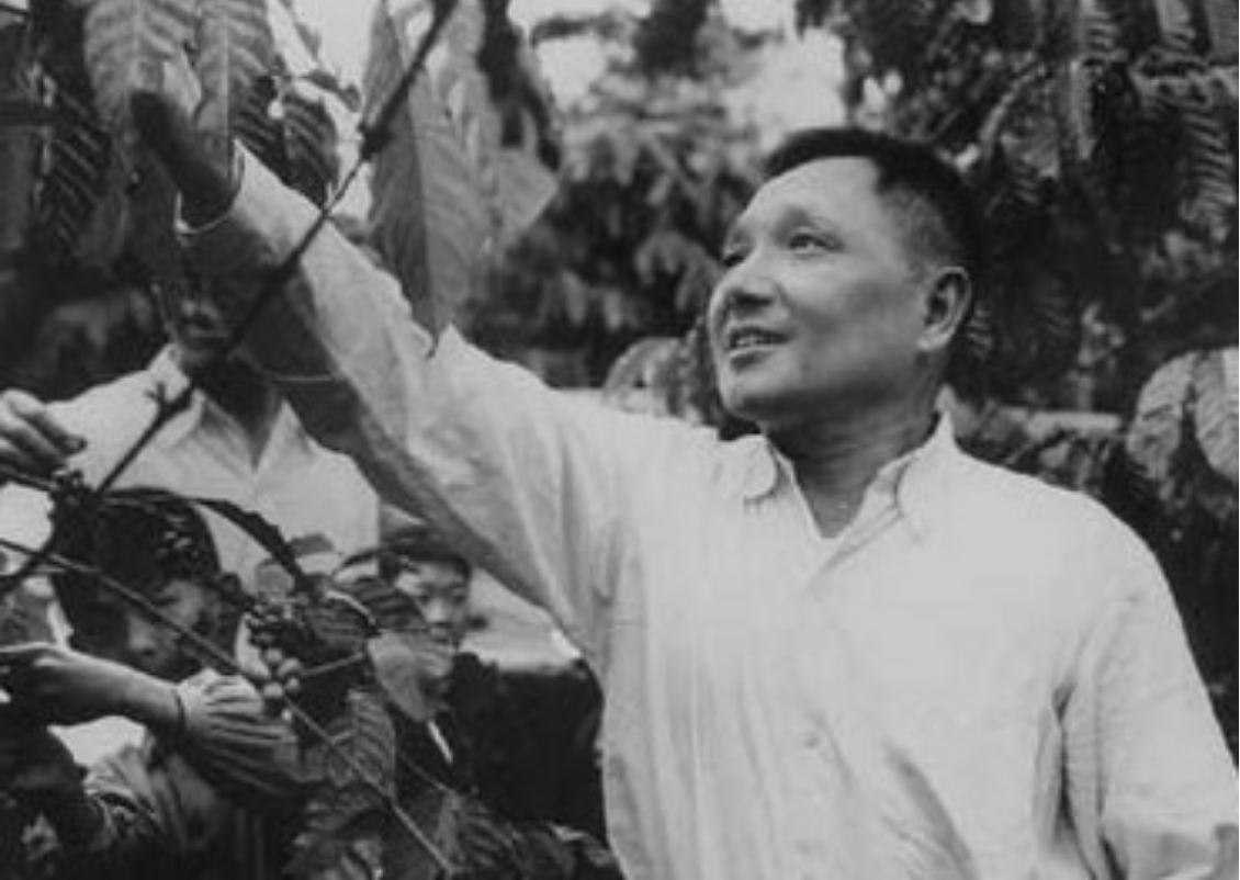 1991年苏联解体后，中国看上去危机四伏，我国是如何挺过来的？
