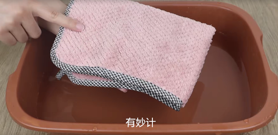 不管家里房子多大，最好在家里撒把食盐，真不是迷信，大家试试