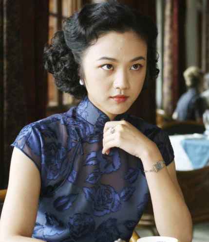 2000块的吹风机好用吗？平价好物干发帽，更适合“年少脱发”的你