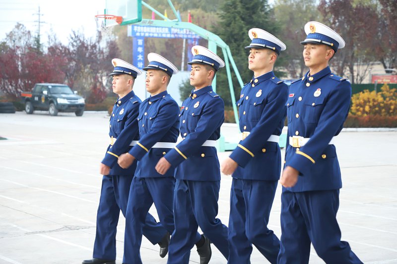 促养成 树新风丨西峰大队队列训练
