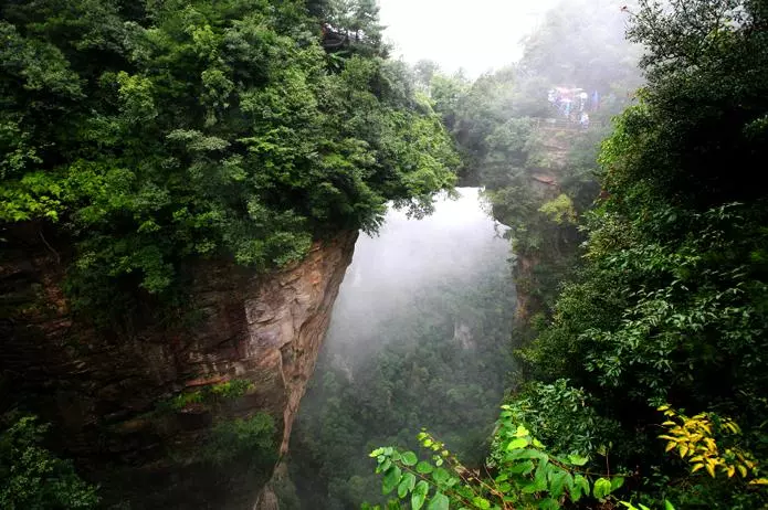 长沙到凤凰古城旅游攻略自由行(长沙张家界凤凰古城自由行攻略)