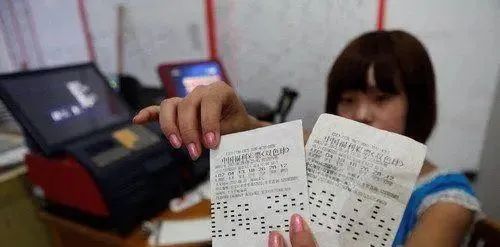 彩票购买也有“窍门”？彩民说出心得，百万大奖或“唾手可得”？