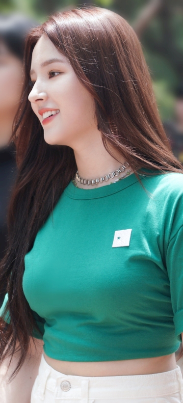 韩国女星之微胖女神——李承利