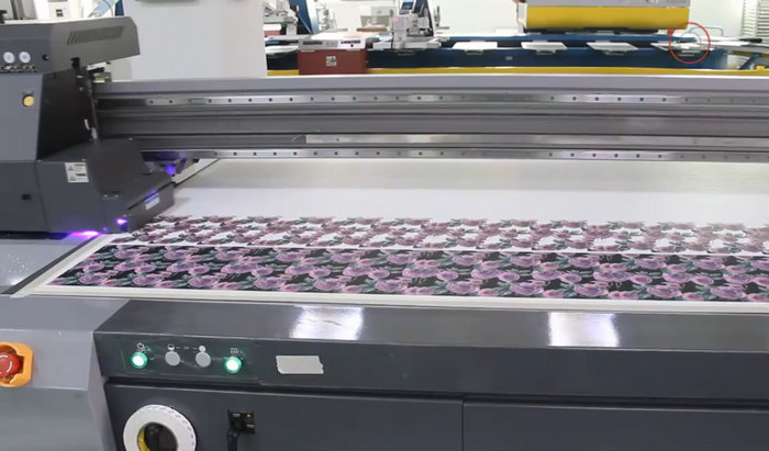 皮革打印為什么越來越多的人選擇UV平板打印機