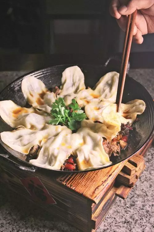 地锅菜当前开店低成本,高利润,食客和餐饮同行一致认可的单品