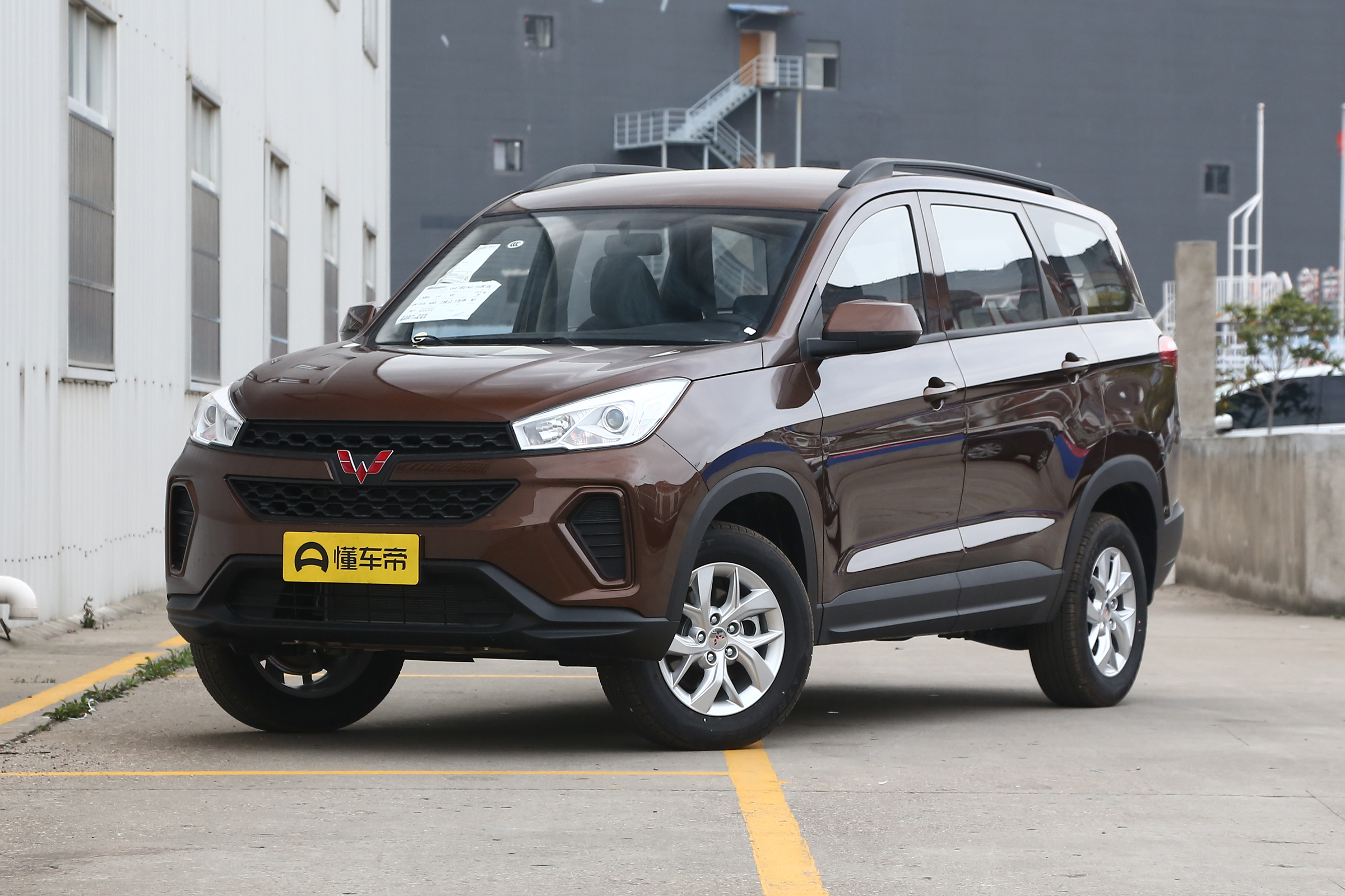 五菱宏光价格报价七座测评五菱宏光s3598万起